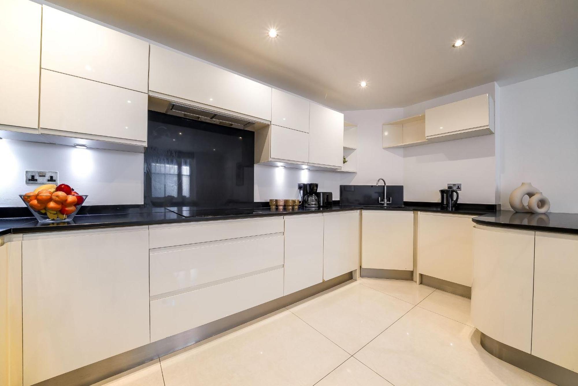Notting Hill & Hyde Park - 2Br - Cityapartmentstay ロンドン エクステリア 写真