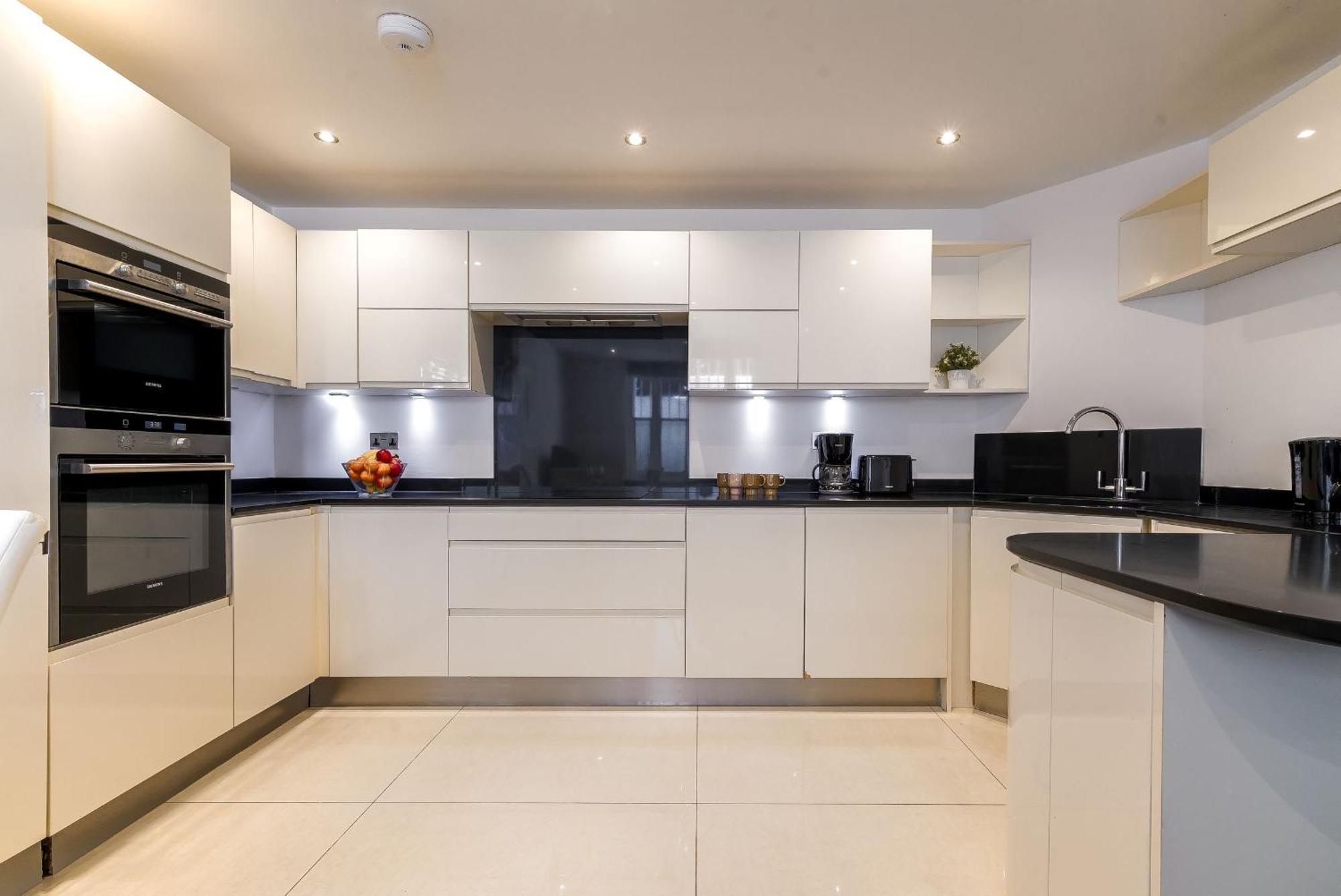 Notting Hill & Hyde Park - 2Br - Cityapartmentstay ロンドン エクステリア 写真